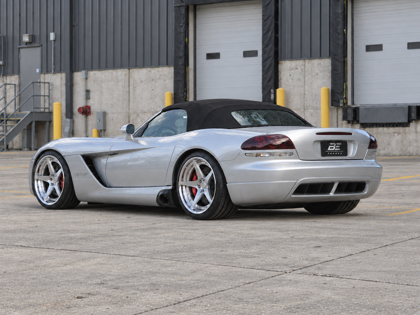 2003 Dodge Viper SRT-10 on BE2-C5V wheels — Rear three-quarter view