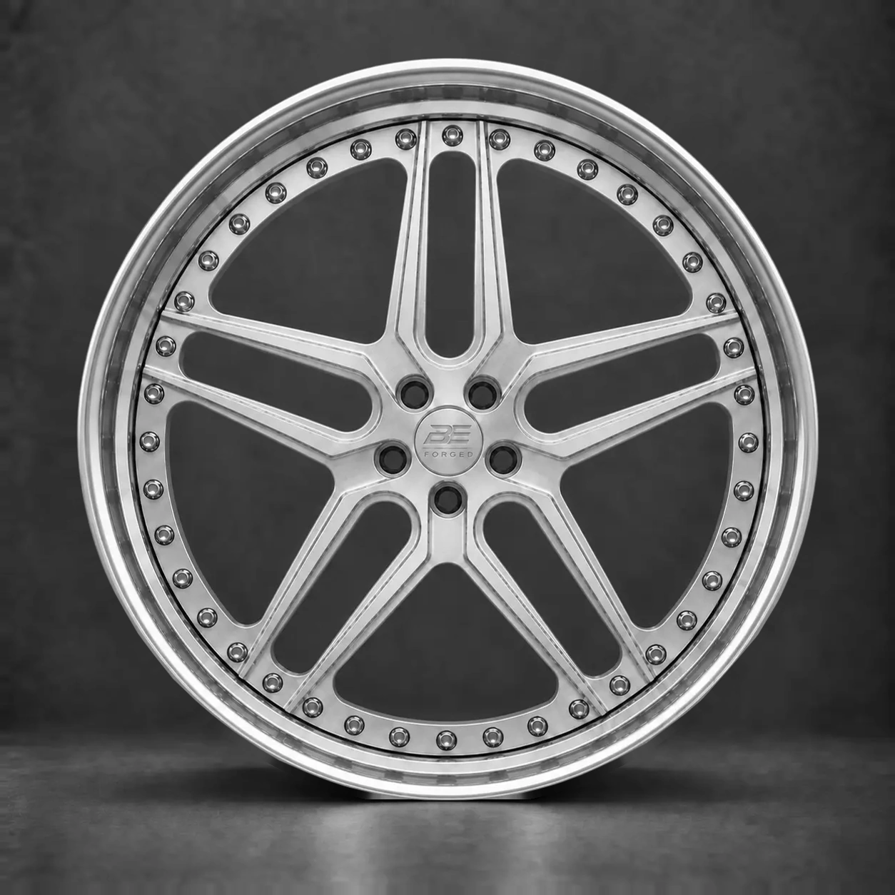 BE2-C5SDL forged wheel - full wheel view
